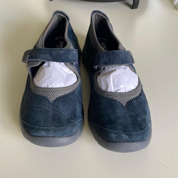 Dansko memory foam, blue sperry top slider shoes.Velcro strap size 39 (8) - Picture 2 of 8